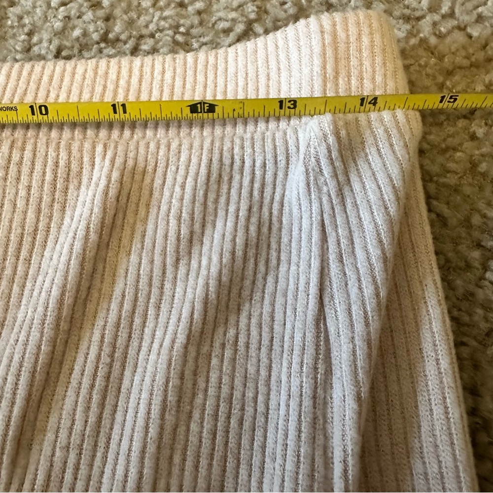 NWT Almost Famous Ribbed 2-Piece Knit Sweater Set (Top & Skirt) Women’s Large - Picture 3 of 8